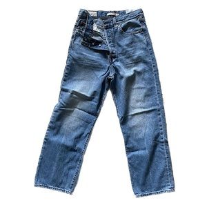 Levi’s Ribcage Straight Ankle - Size 28W x 27L
